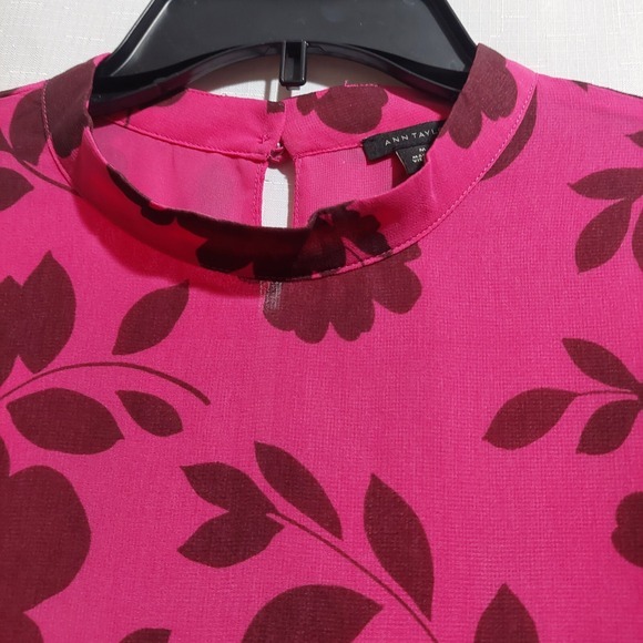 Ann Taylor Womens Med Semi Sheer Blouse‎ Dressy Lined Short Bell Sleeves Floral - Picture 2 of 8